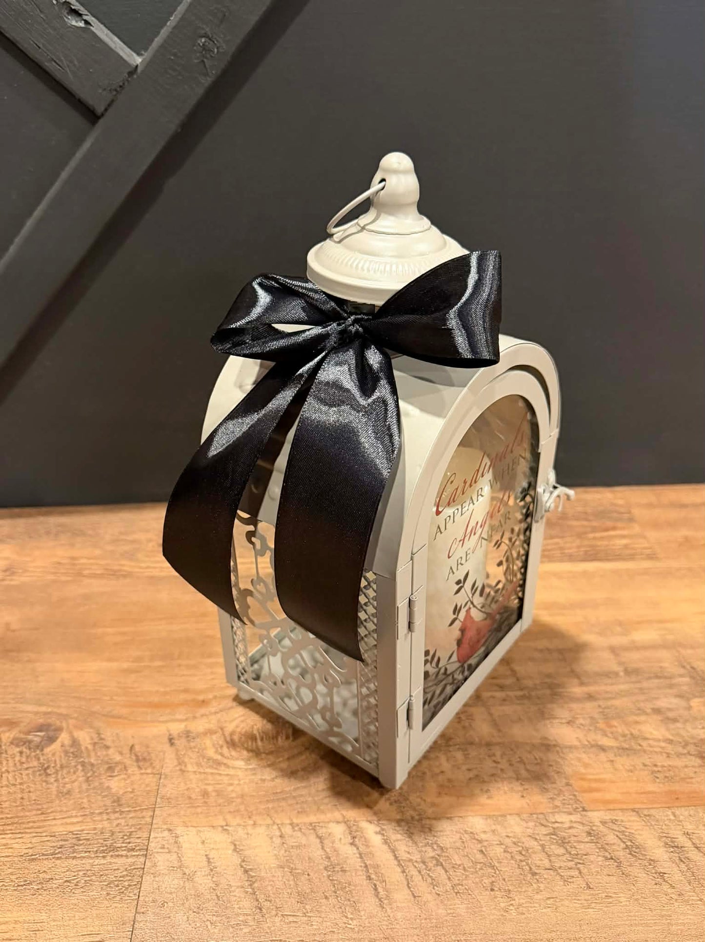 Cardinal Sympathy Lantern