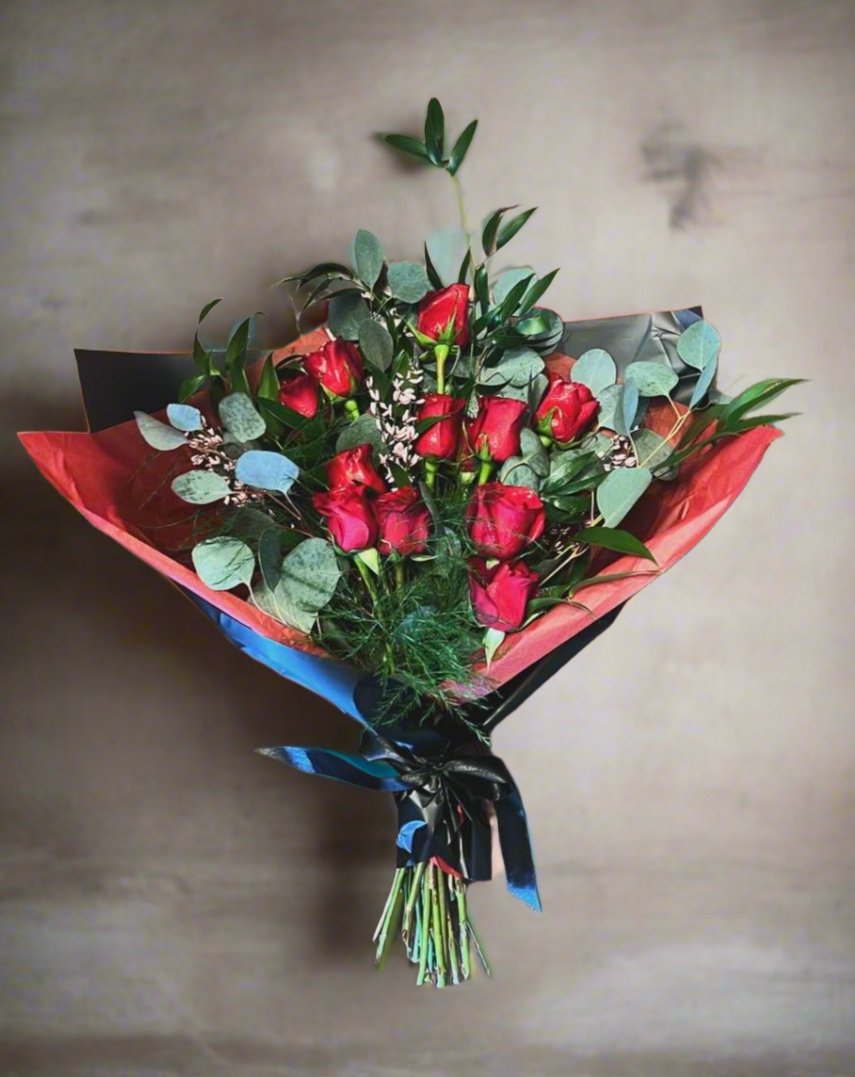 Bundle of Red Roses